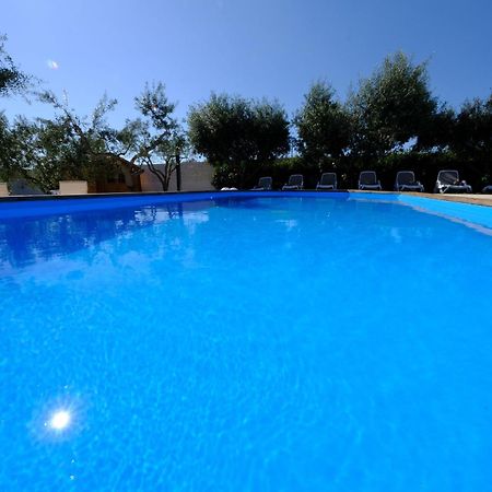 Tenuta Con Due Abitazioni Indipendenti 马丁纳弗兰卡 外观 照片