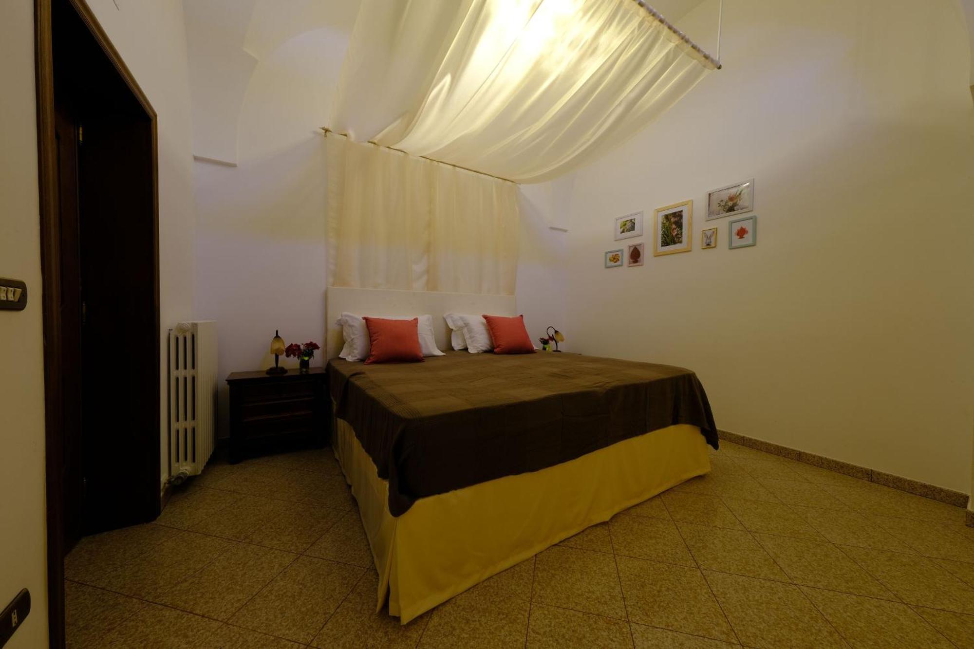 Tenuta Con Due Abitazioni Indipendenti 马丁纳弗兰卡 外观 照片