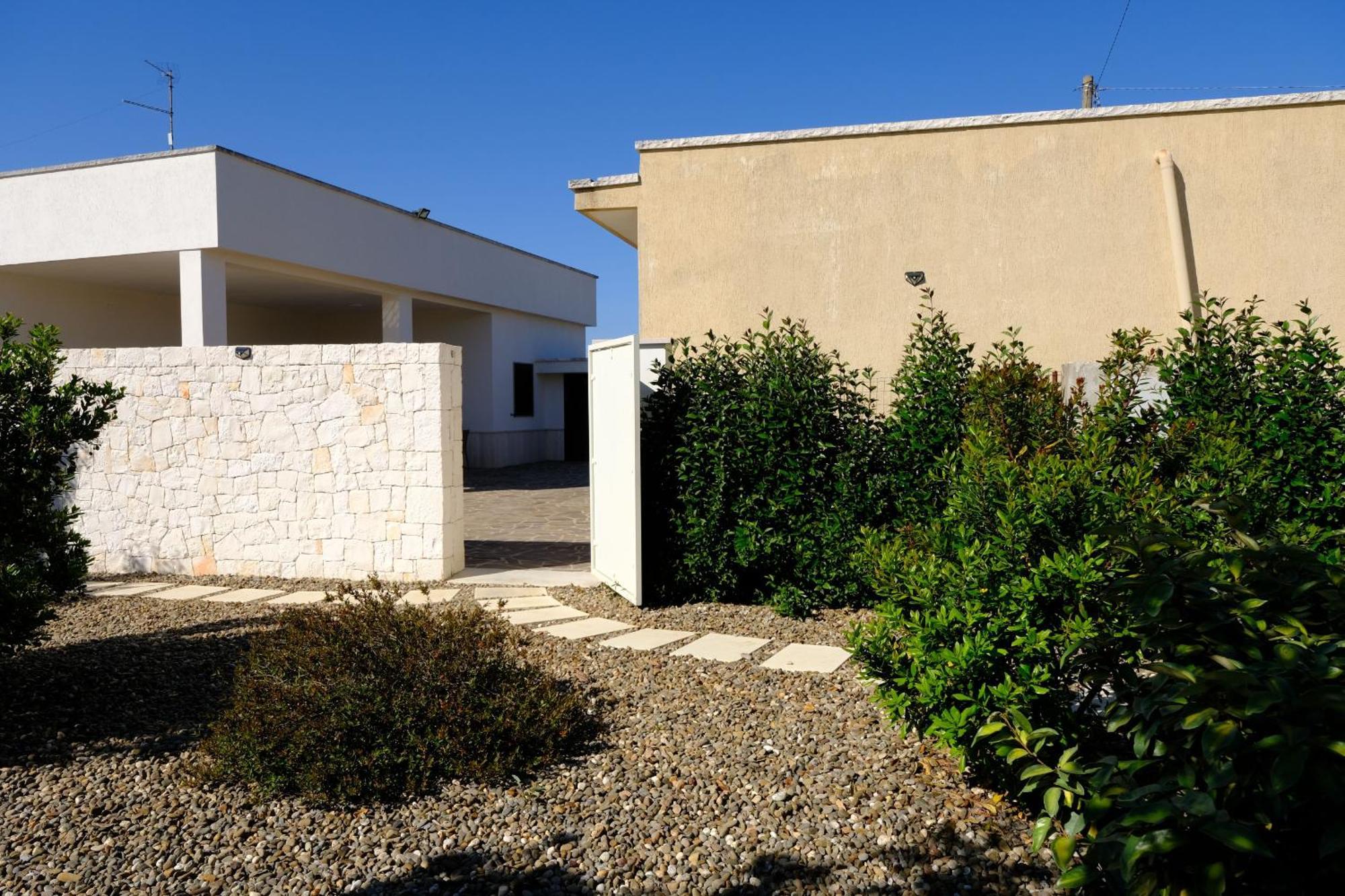 Tenuta Con Due Abitazioni Indipendenti 马丁纳弗兰卡 外观 照片